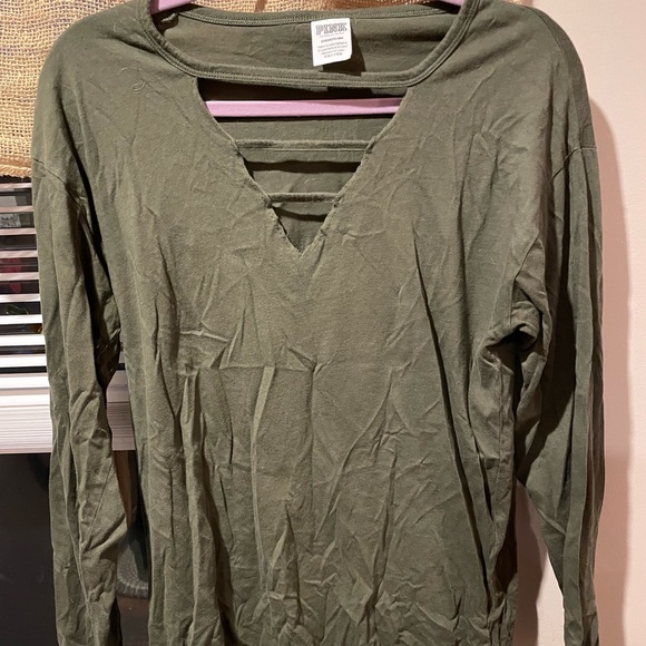 PINK Victoria's Secret Tops - Pink, size small, army green